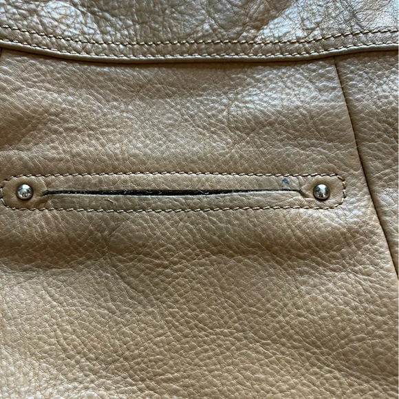 B Makowsky crossbody bag leather tan brown tassel studded purse bag - Picture 10 of 15